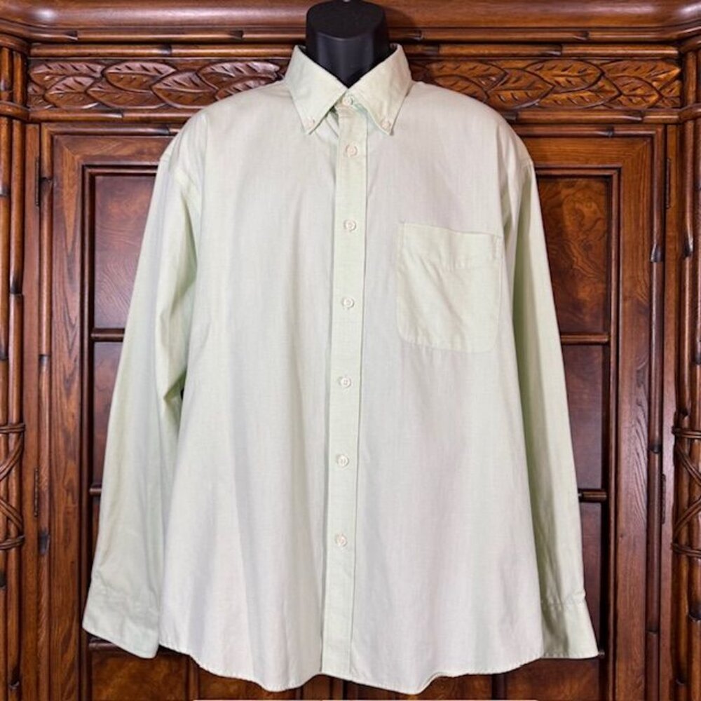 Izod Light Green Wrinkle Free 100% Cotton Button Down Shirt